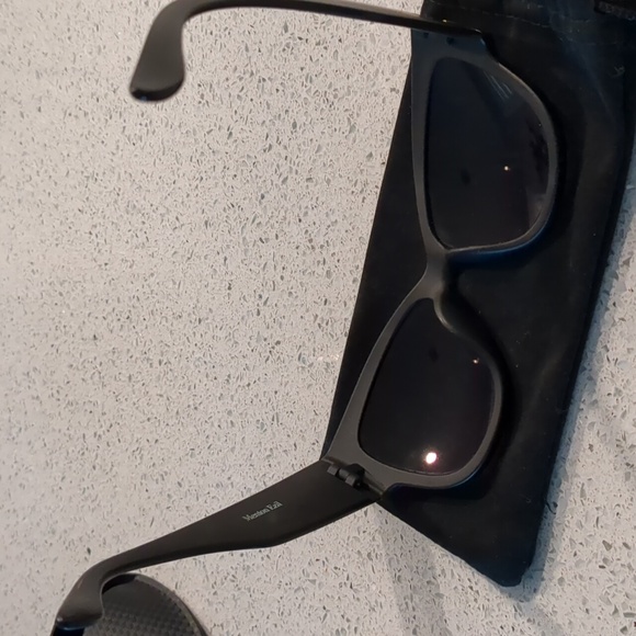 Menton Ezil Sunglasses 😎 - Picture 7 of 8